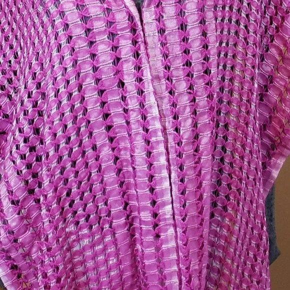 Fushia scarf/wrap - Picture 5 of 5